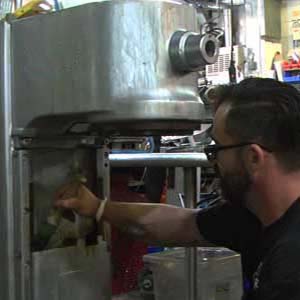 We have 24 hour emergency for Hobart mexier service and repair as well as the service and repair of all brands of commercieal kitchen equipment